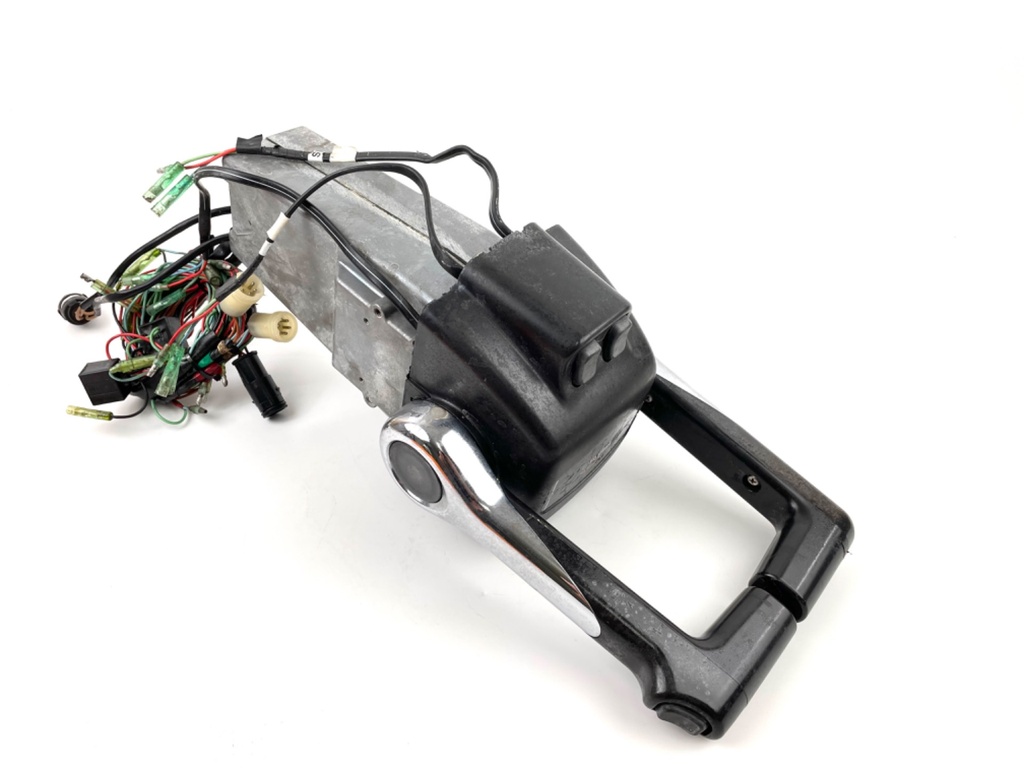 704-48207-R0-00 Yamaha 704 Top Mount Dual Twin Outboard Engine Control Box