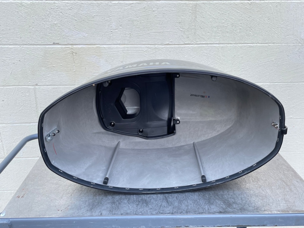 2010+ Yamaha 70HP 4 Stroke Outboard Top Cover Cowling Hood 6CJ-42610-03-00