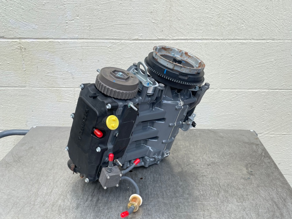 2007 Honda 25HP 4 Stroke Outboard Powerhead Crankcase Assembly 12200-ZW2-416ZA