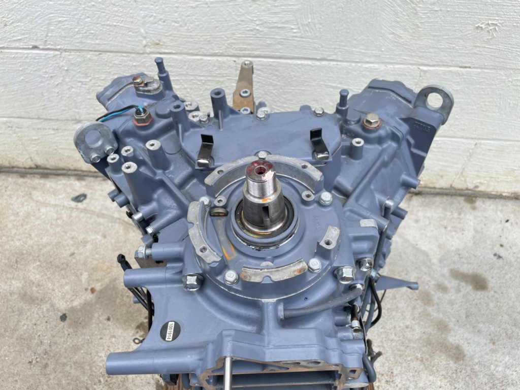 2003 Yamaha 200 HP 2 Stroke Powerhead 68F-W0090-12-1S OEM Outboard