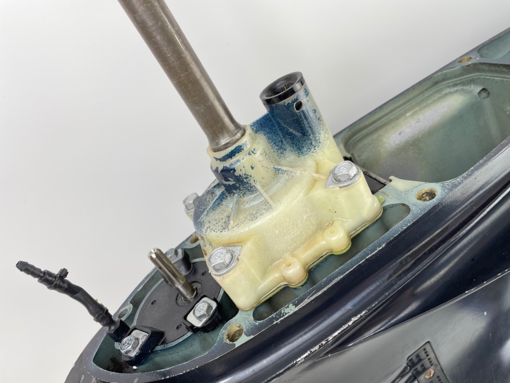 Yamaha 150 175 200 HP 2 Stroke Vmax Pro 20" Lower Unit Gear Case - Resealed