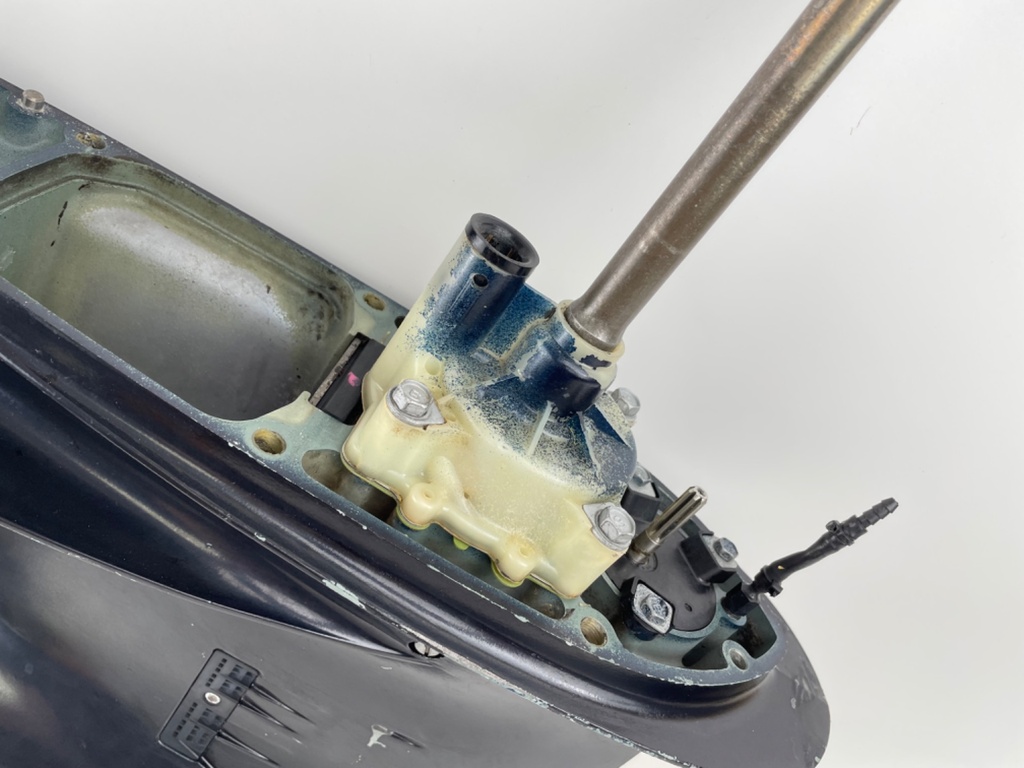 Yamaha 150 175 200 HP 2 Stroke Vmax Pro 20" Lower Unit Gear Case - Resealed