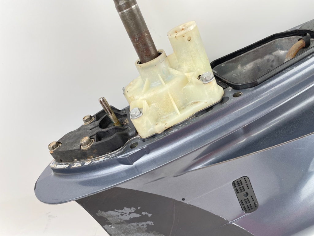 Yamaha F350 350HP Outboard 25" XL Lower Unit Gear Case RH Right Hand Rotation