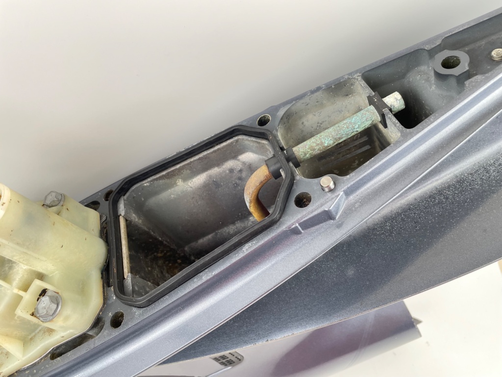 Yamaha F350 350HP Outboard 25" XL Lower Unit Gear Case RH Right Hand Rotation