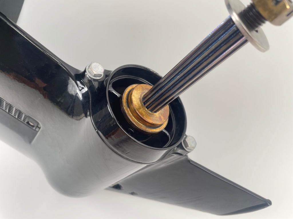 2021 Mercury 9.9 HP 4 Stroke 20" Long Lower Unit Gear Case Like New