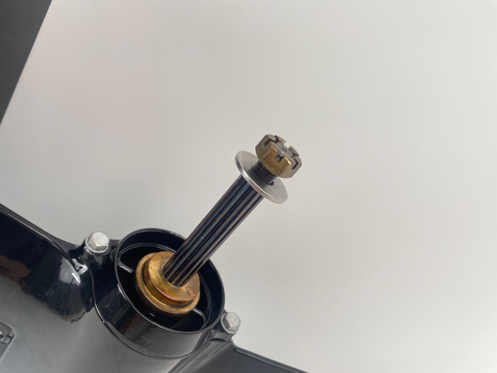 2021 Mercury 9.9 HP 4 Stroke 20" Long Lower Unit Gear Case Like New