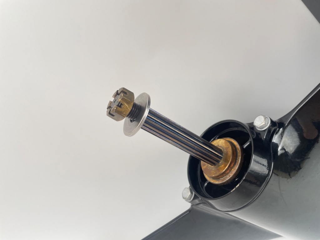 2021 Mercury 9.9 HP 4 Stroke 20" Long Lower Unit Gear Case Like New