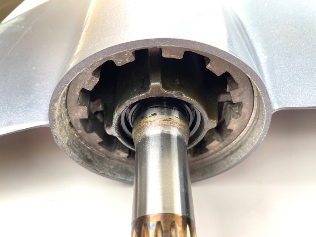 Yamaha 115HP 4 Stroke Outboard 25" Lower Unit Gear Case 68V-45300-32-8D 2000-14