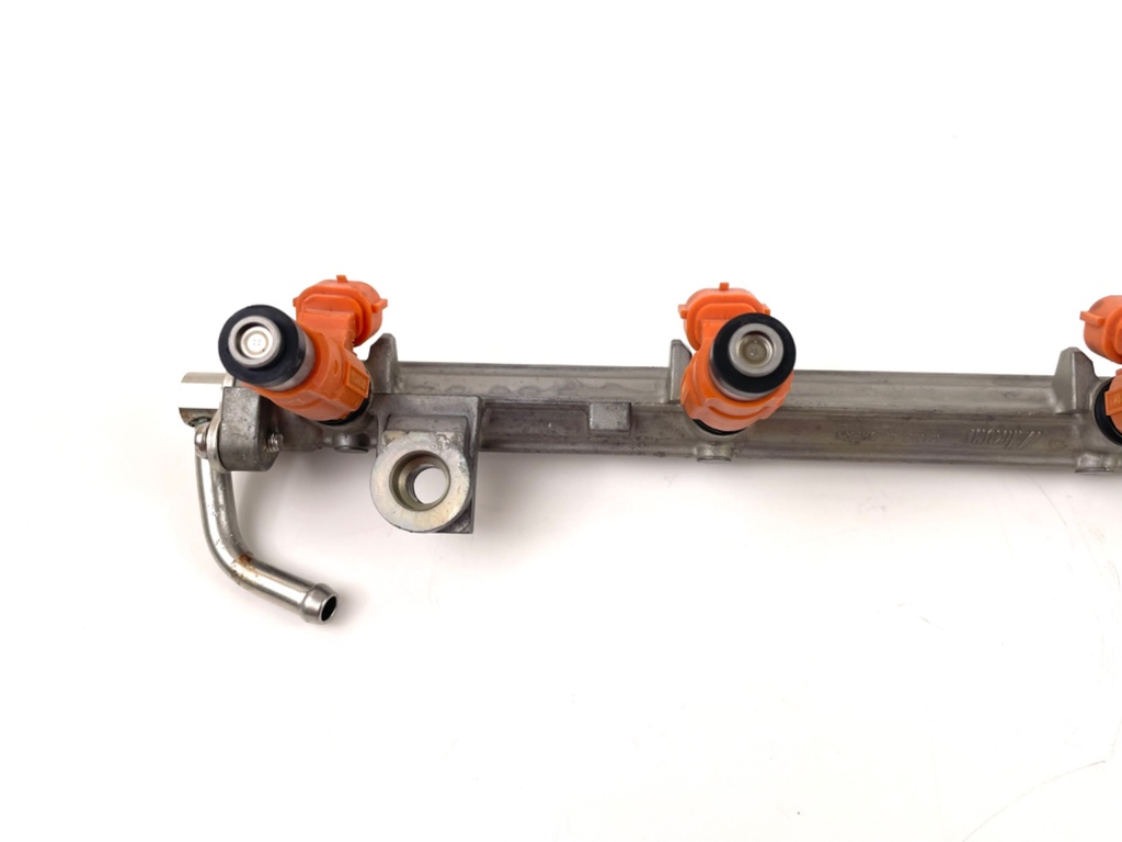 2007 Yamaha 115HP 4 Stroke Outboard Fuel Injector Set W/ Pipe 68V-13160-00-00