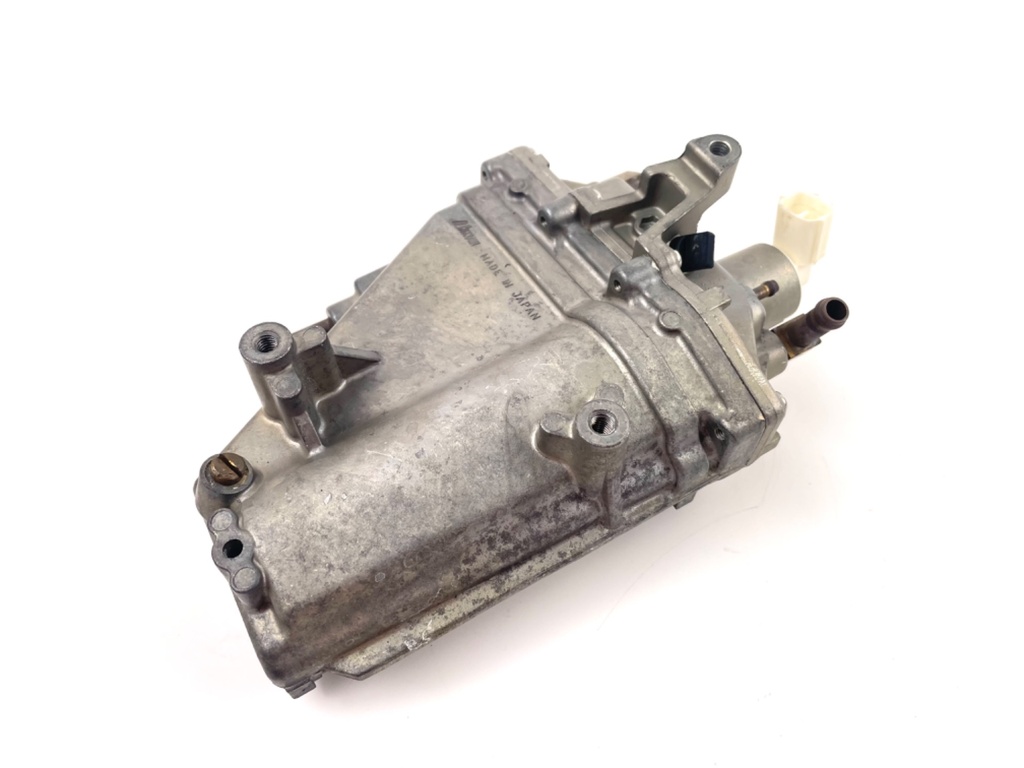 2007 Yamaha 115HP 4 Stroke Outboard VST Float Chamber Assembly 68V-14180-02-00