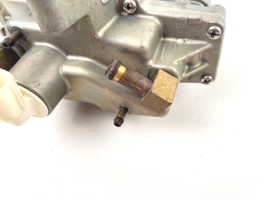 2007 Yamaha 115HP 4 Stroke Outboard VST Float Chamber Assembly 68V-14180-02-00