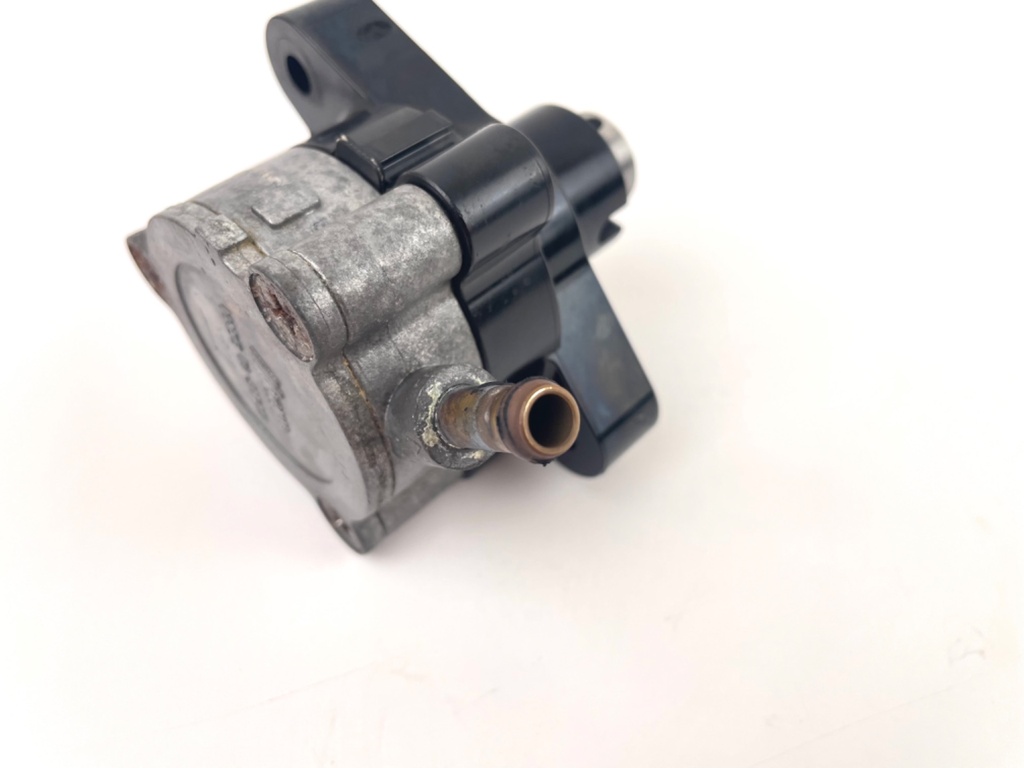 2006 Yamaha 115HP 4 Stroke Outboard Fuel Pump Assembly 68V-24410-00-00