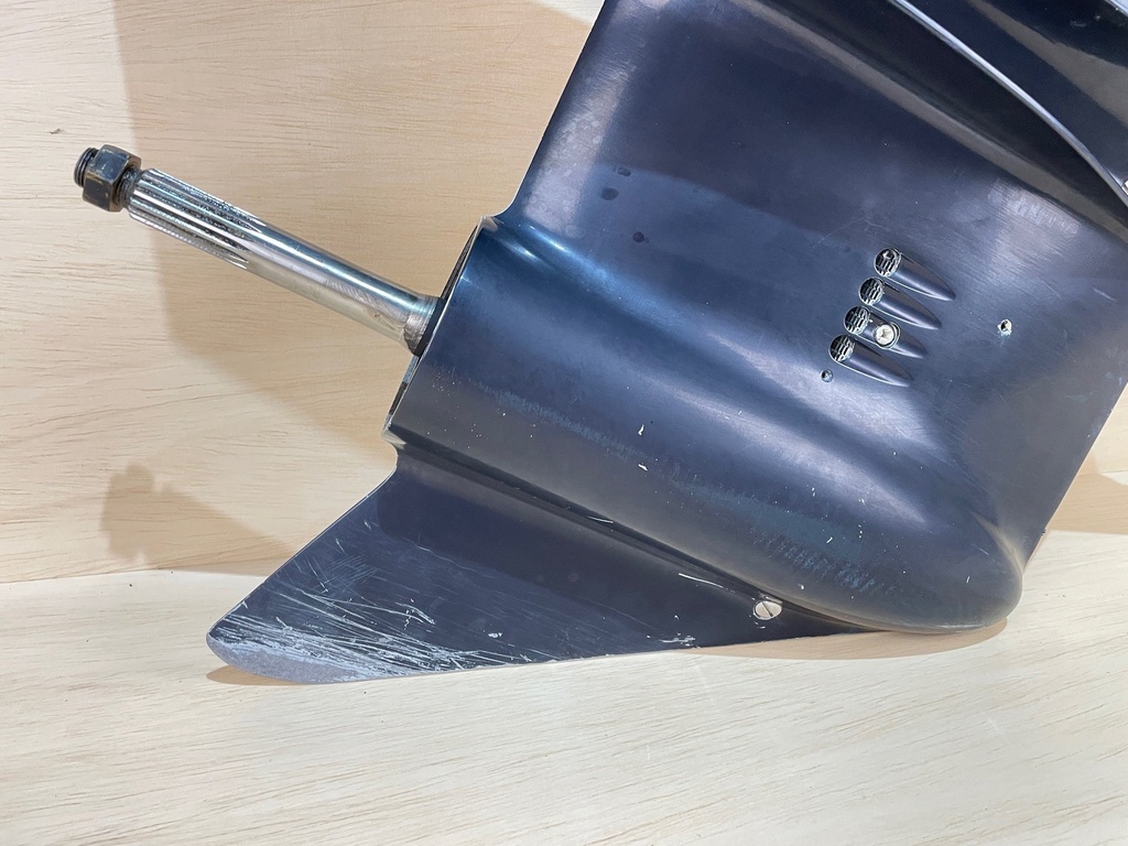 1999 Evinrude 175HP Outboard Lower Unit Gear Case 20" Shaft L