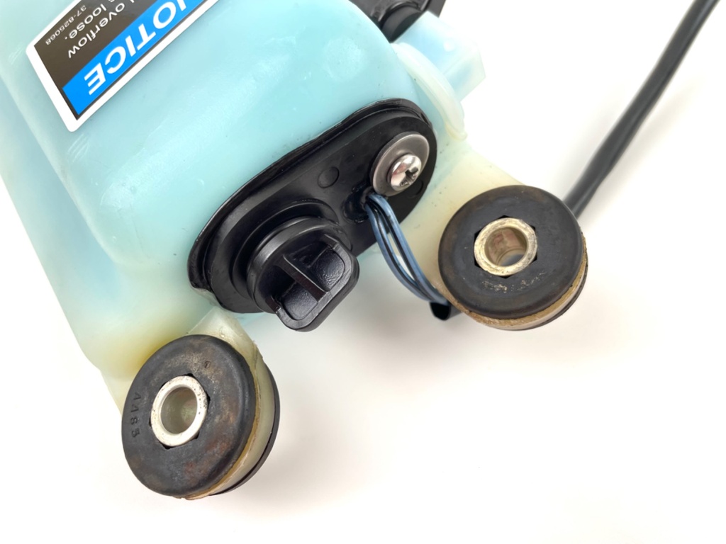 Mercury 150 HP 2 Stroke Optimax Outboard Oil Tank Reservoir 833069T9 OEM