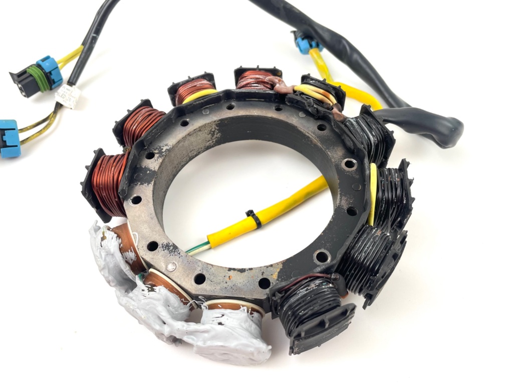 2001 Mercury 200 HP 2 Stroke Stator Assembly 858404T3 OEM Outboard