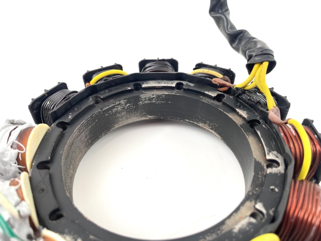 2001 Mercury 200 HP 2 Stroke Stator Assembly 858404T3 OEM Outboard