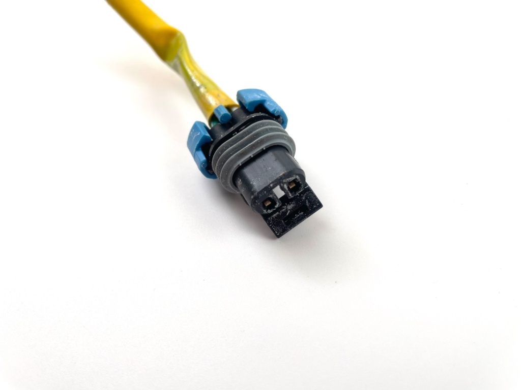 2001 Mercury 200 HP 2 Stroke Stator Assembly 858404T3 OEM Outboard