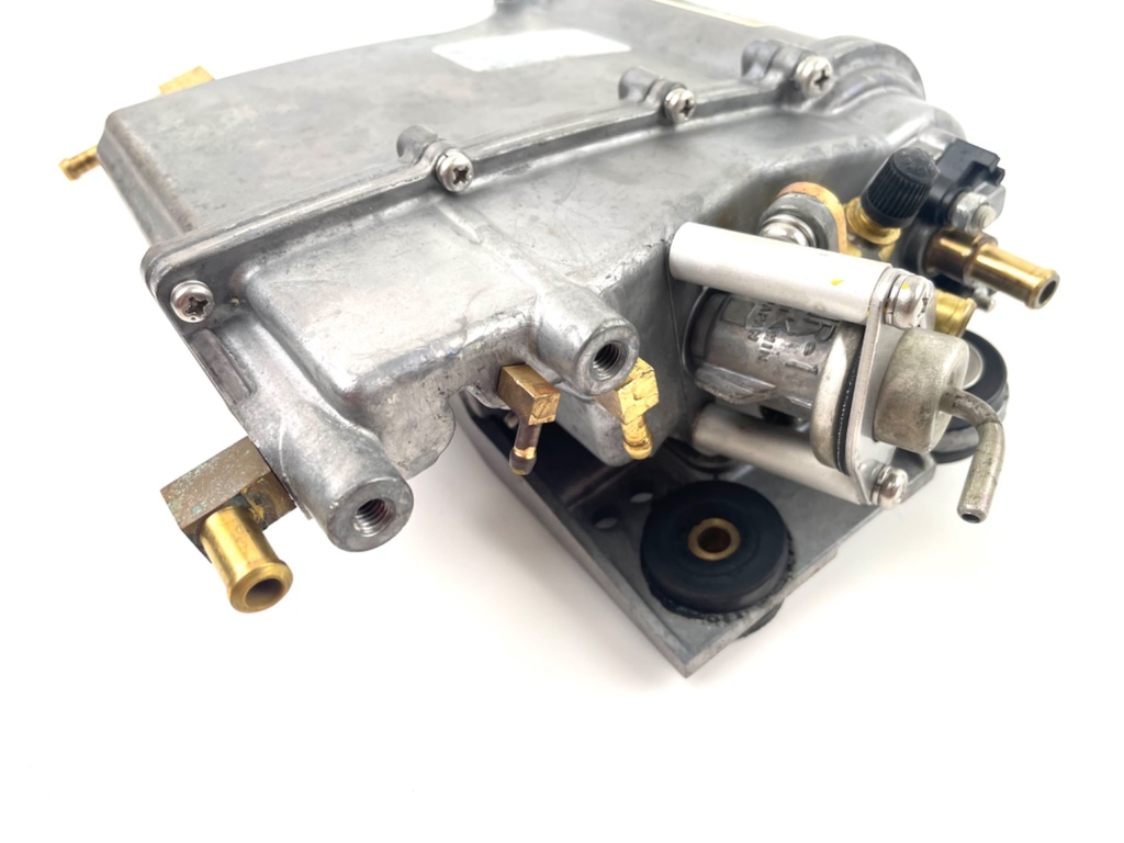 2001 Mercury 200 HP 2 Stroke EFI Vapor Separator Tank VST 8140111 OEM