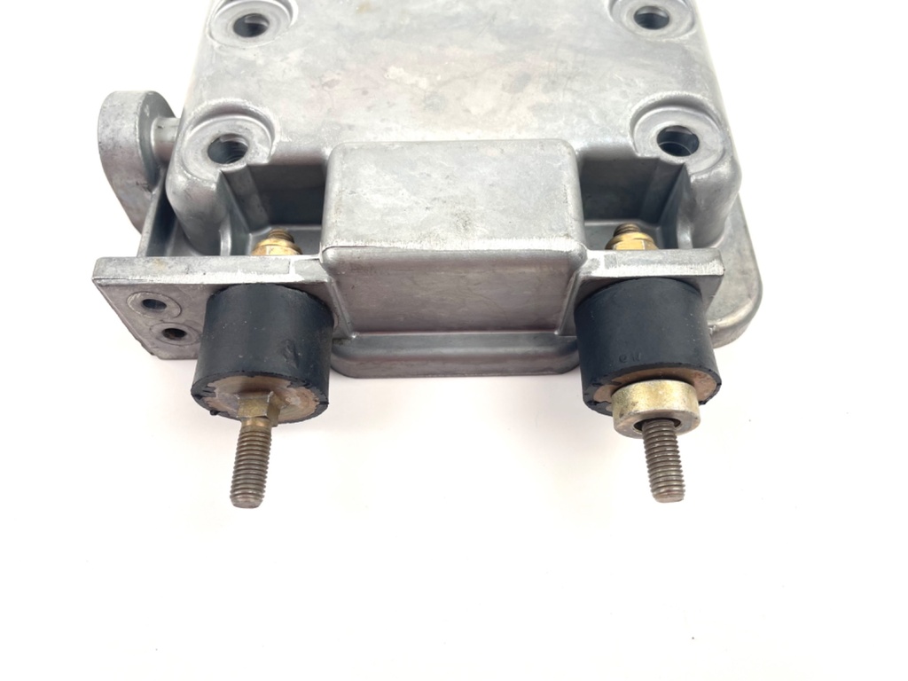 2001 Mercury 200 HP 2 Stroke EFI Fuel Management System 14817A31 OEM Outboard