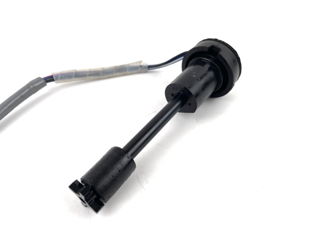 2003 Yamaha 150 HP 2 Stroke Outboard Oil Level Sensor 67H-85730-01-00 OEM