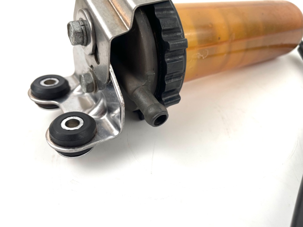 2003 Yamaha 150 HP 2 Stroke Outboard Fuel Filter Assembly 68F-24560-00-00 OEM