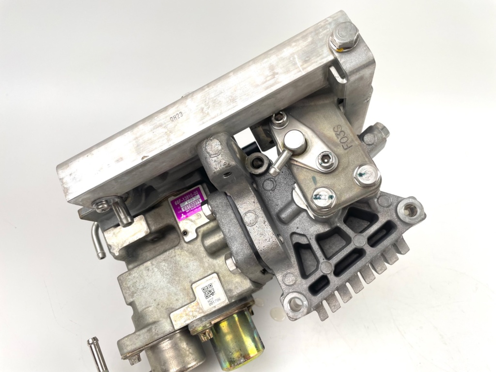 2003 Yamaha 150 HP 2 Stroke HPDI Fuel Injection Pump 68F-12170-01-00 - Parts