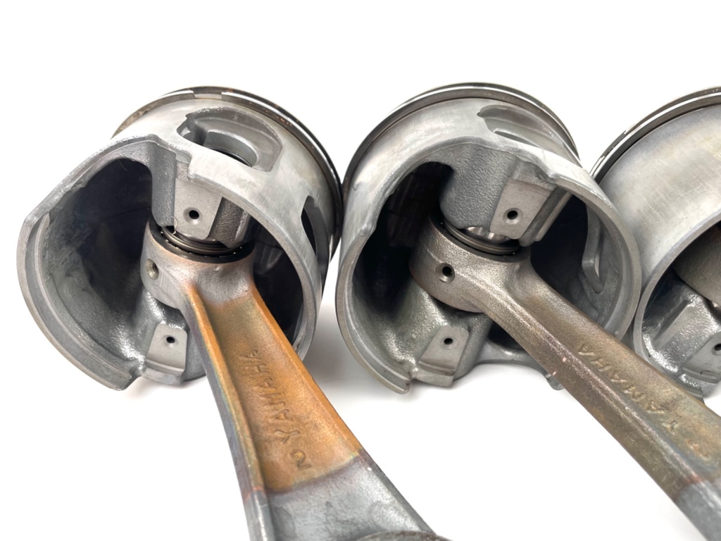 2003 Yamaha 150 HP VZ150 2 Stroke HPDI Piston W/ Connecting Rod Set