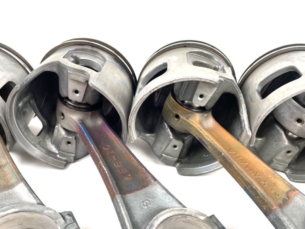 2003 Yamaha 150 HP VZ150 2 Stroke HPDI Piston W/ Connecting Rod Set