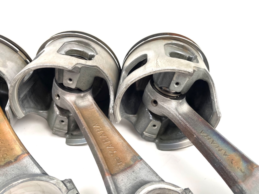 2003 Yamaha 150 HP VZ150 2 Stroke HPDI Piston W/ Connecting Rod Set