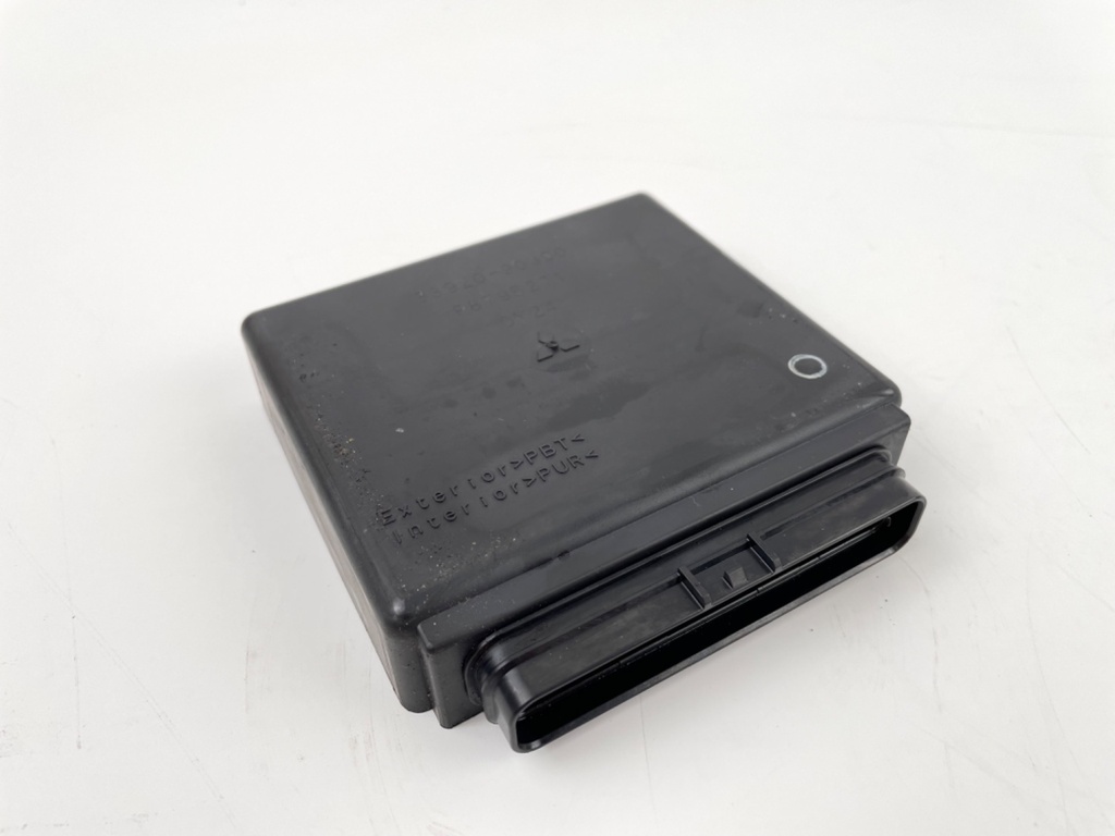 2001 Suzuki 90 HP 4 Stroke Outboard Engine Control Unit ECU 33920-90J94 448 Hours