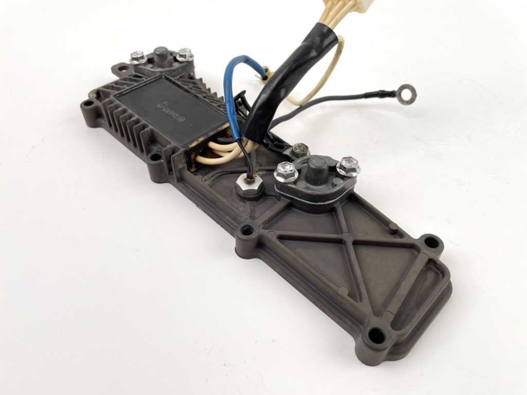 2001 Suzuki 90 115 140 HP 4 Stroke Outboard Rectifier & Regulator 32800-90J00 OEM