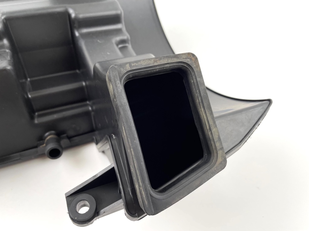 2008 Suzuki 90 HP 4 Stroke Outboard Intake Air Silencer Assembly 13810-90J00 OEM