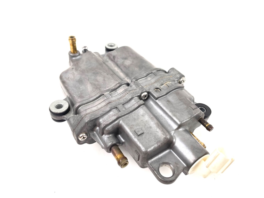 Suzuki DF 90 100 115 140 HP Outboard VST Fuel Vapor Separator 15600-90J00