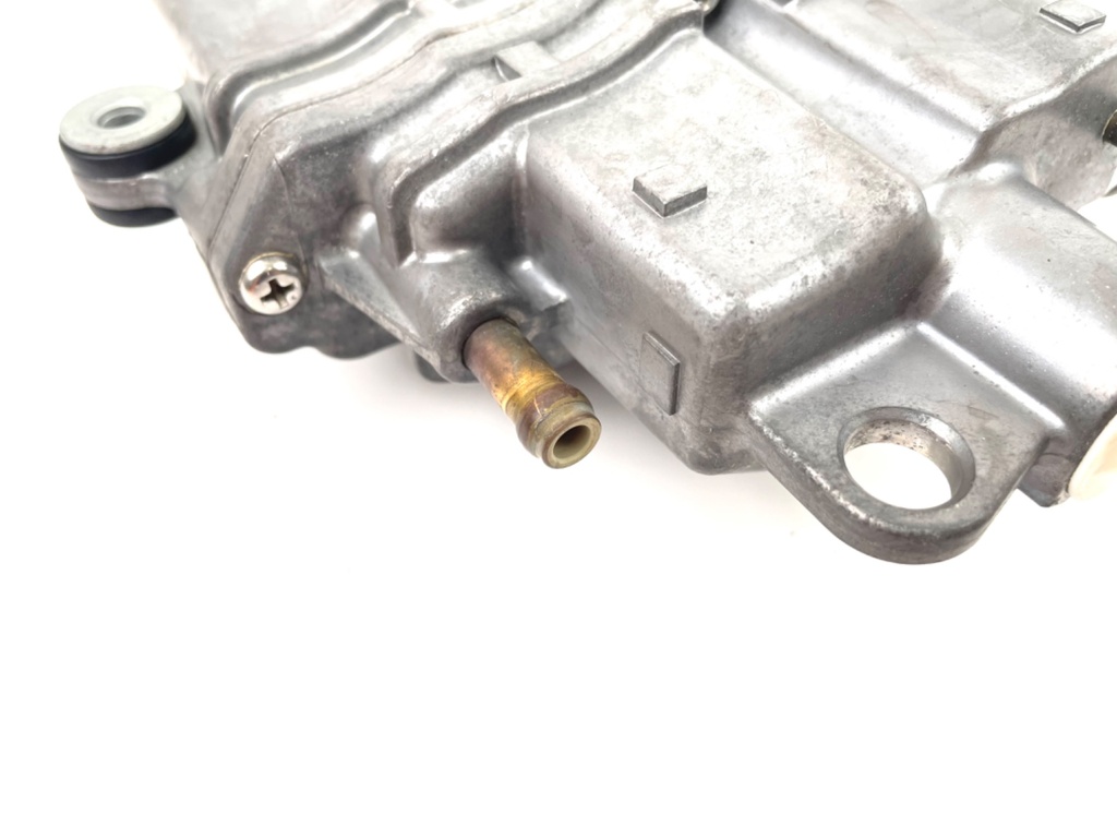 Suzuki DF 90 100 115 140 HP Outboard VST Fuel Vapor Separator 15600-90J00