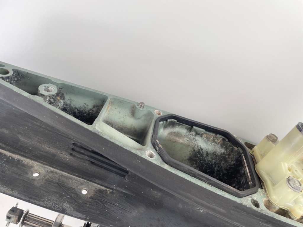 69J-45300-21-8D Yamaha 200 225 HP 25" XL Lower Unit Gear Case RH 2002-2015