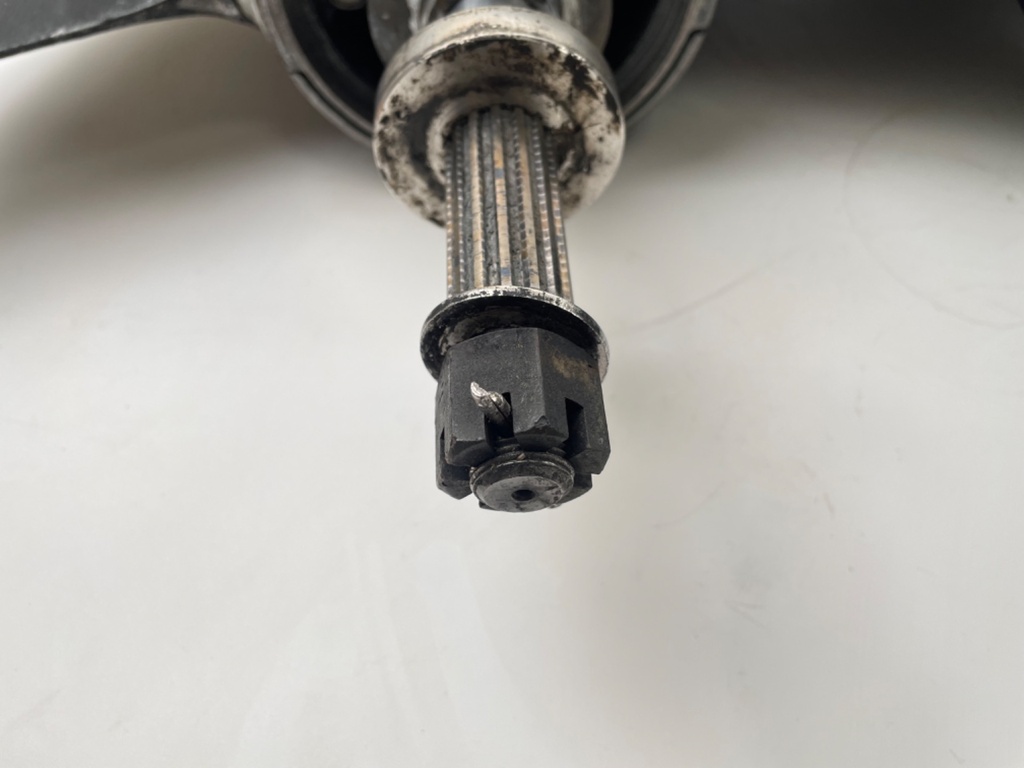 69J-45300-21-8D Yamaha 200 225 HP 25" XL Lower Unit Gear Case RH 2002-2015