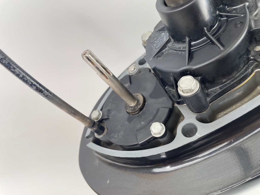 01-11 Suzuki DF 90 100 115 HP 4 Stroke Outboard 25" Lower Unit Gear Case Assembly