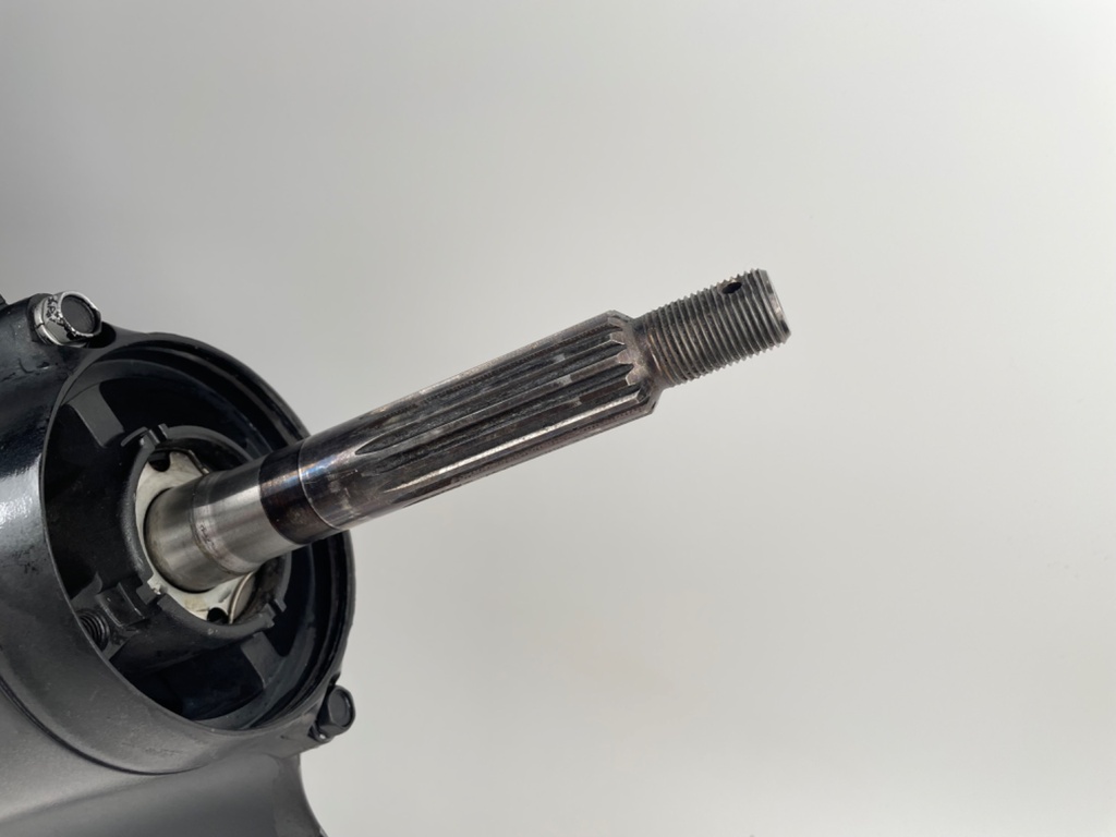 01-11 Suzuki DF 90 100 115 HP 4 Stroke Outboard 25" Lower Unit Gear Case Assembly