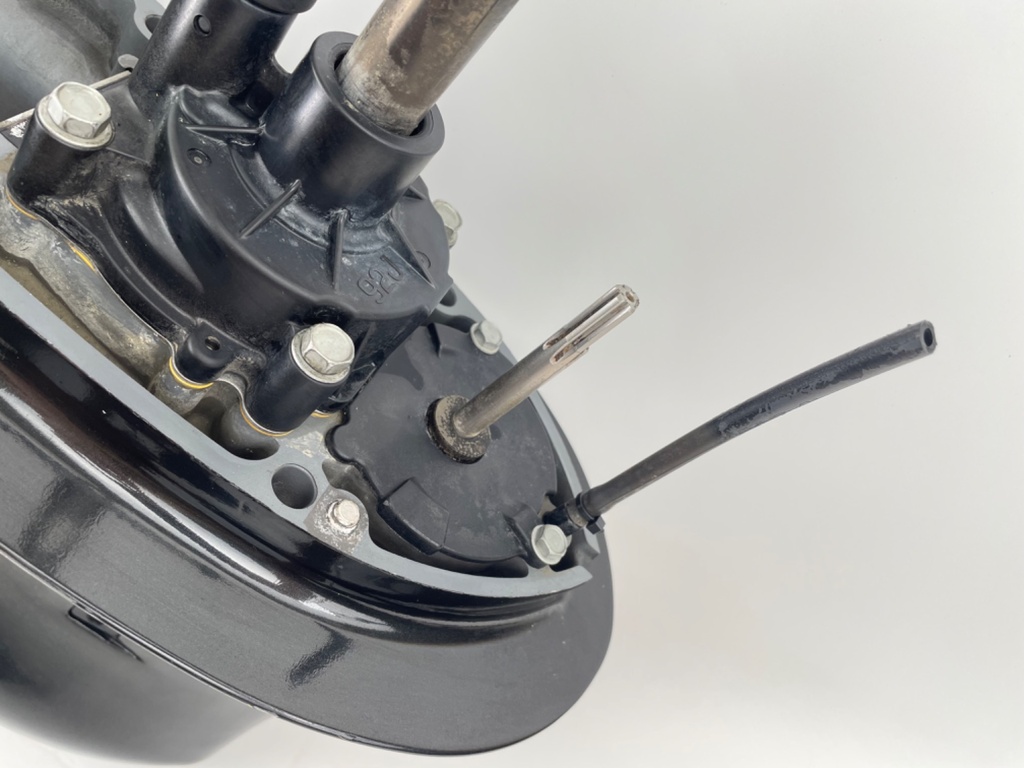 01-11 Suzuki DF 90 100 115 HP 4 Stroke Outboard 25" Lower Unit Gear Case Assembly