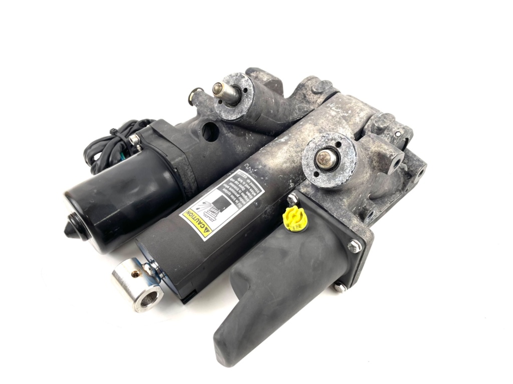 2001 Mercury 200 HP 2 Stroke Power Trim Tilt Unit 8M0168222 OEM Outboard