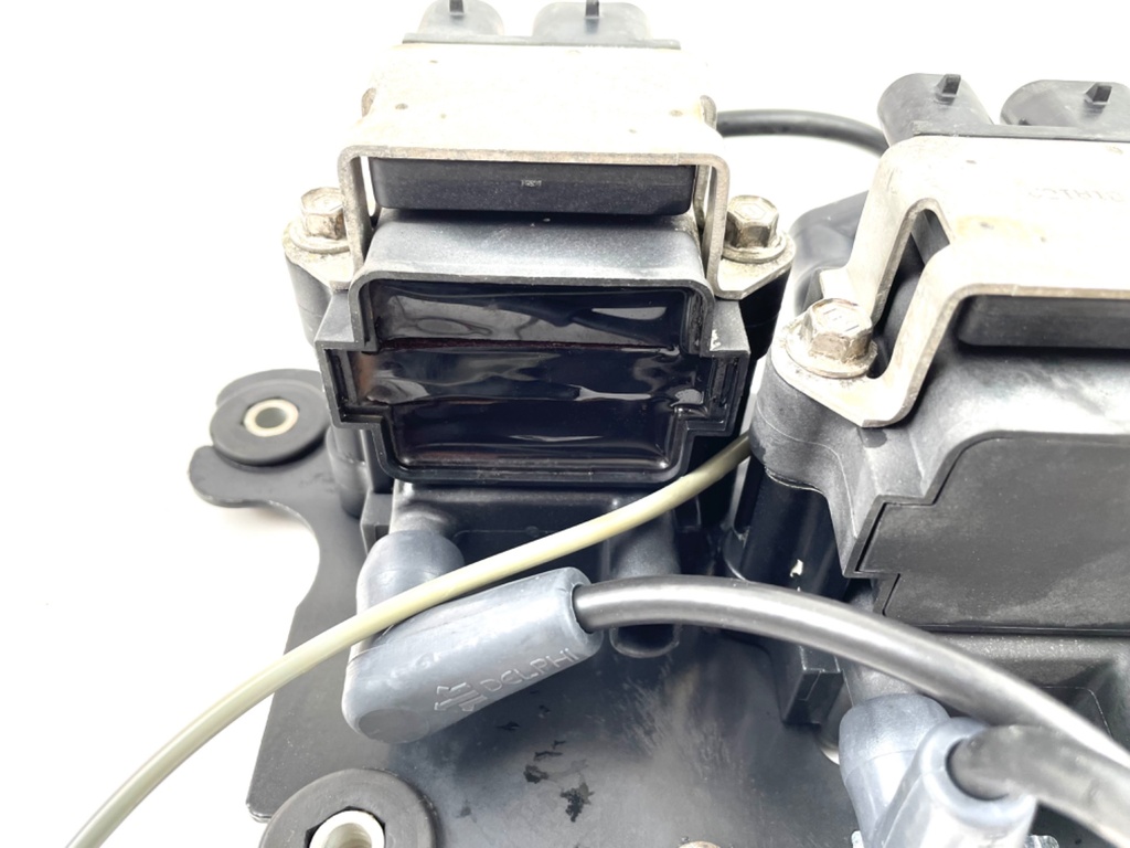 2001 Mercury 150 HP 2 Stroke Optimax Ignition Coil Set 856991A1 OEM