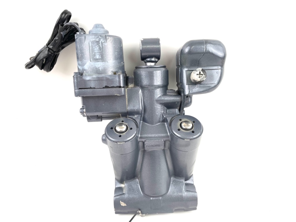 2006 Yamaha 115 HP 4 Stroke Power Trim Tilt Unit 68V-43800-03-4D OEM Outboard