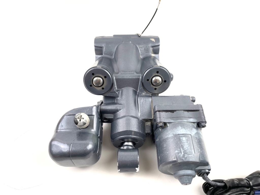 2006 Yamaha 115 HP 4 Stroke Power Trim Tilt Unit 68V-43800-03-4D OEM Outboard