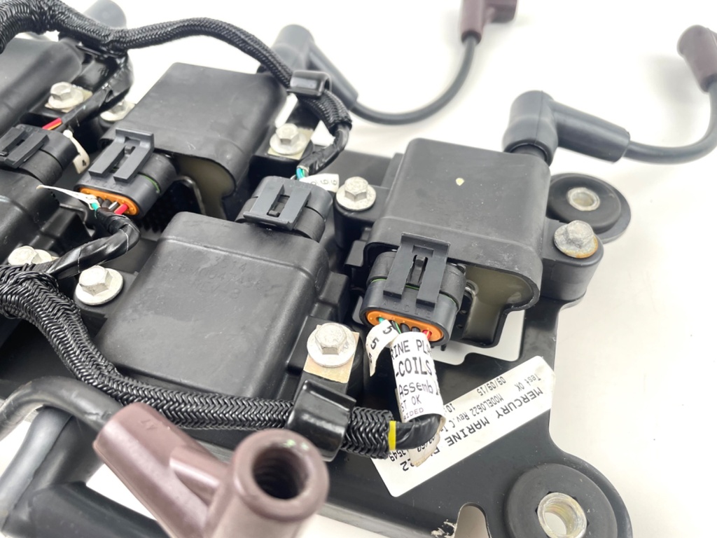 2015 Mercury 250 HP 2 Stroke Outboard Ignition Coil Set W/ Plate 879984A1 OEM