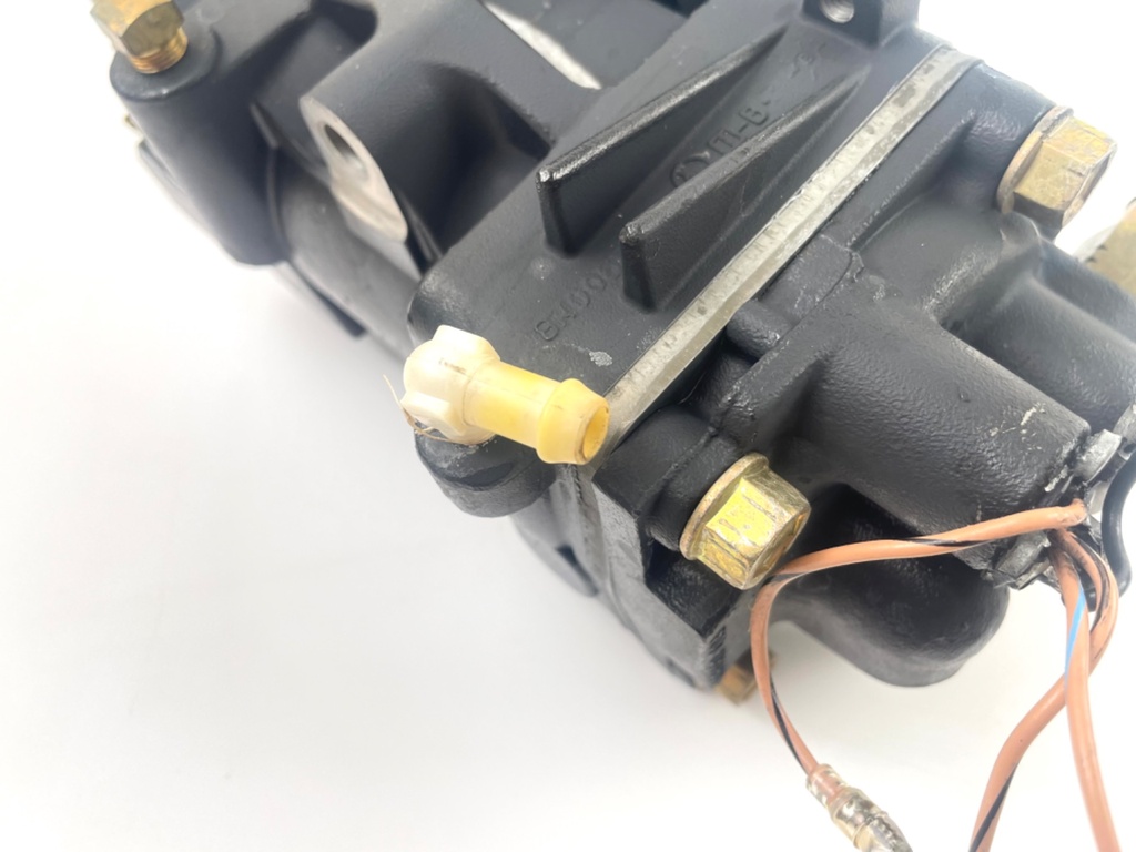 2015 Mercury 250 HP 2 Stroke Outboard Air Compressor Assembly 828123T31 OEM