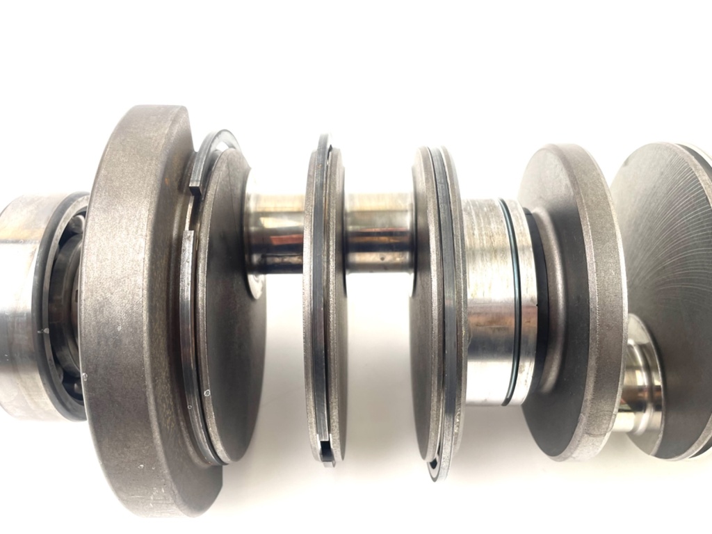 2015 Mercury 250 HP ProXS 2 Stroke Outboard 3.0L Crankshaft 842753A02 OEM