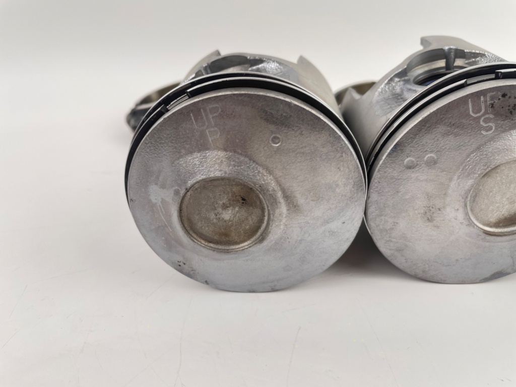 2015 Mercury 250 HP 2 Stroke Outboard Piston W/ Connecting Rod 843199T13 OEM