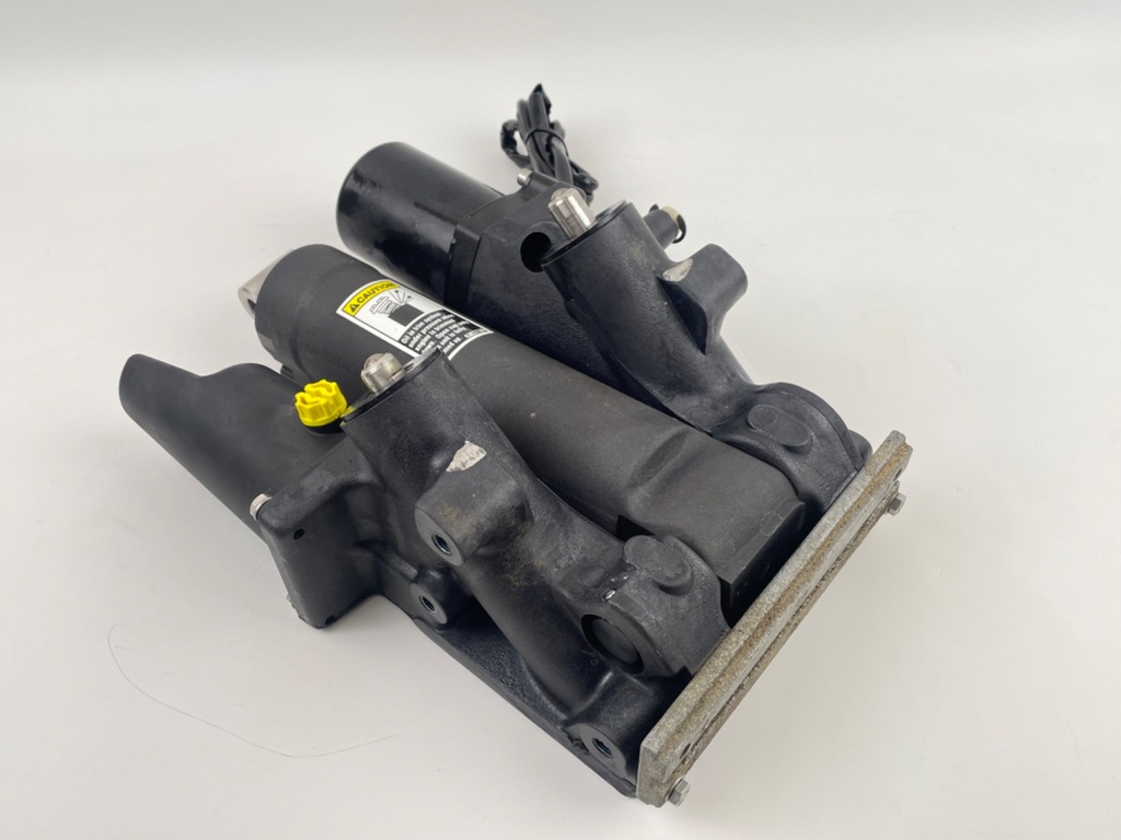 2015 Mercury 250 HP 2 Stroke Outboard Power Trim Tilt Unit 855998A10 OEM