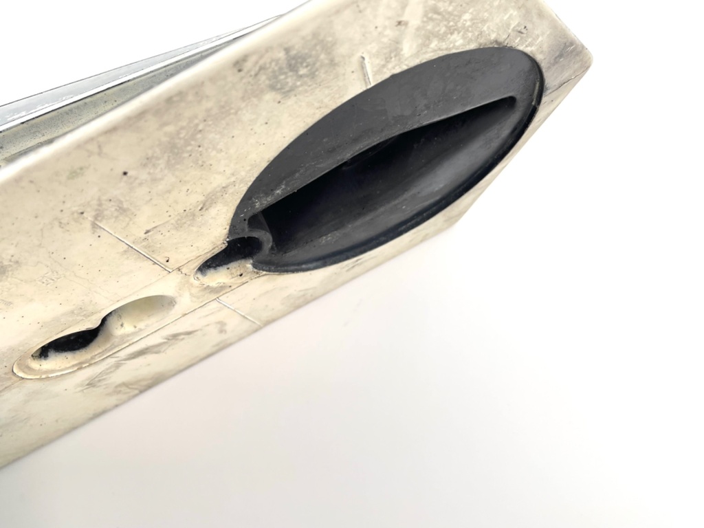 2000 Johnson 225 HP 2 Stroke Outboard 25" XL Lower Unit Gear Case 5009308