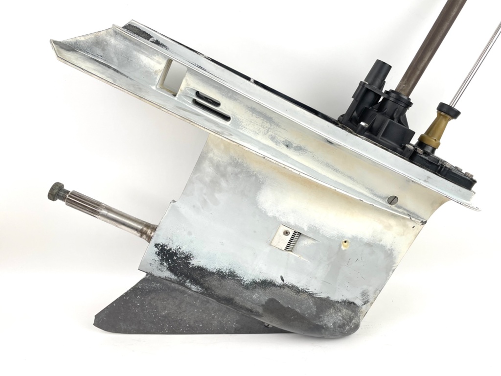 2000 Johnson 225 HP 2 Stroke Outboard 25" XL Lower Unit Gear Case 5009308